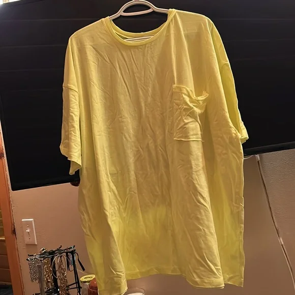 NWOT Zenana Neon yellow t shirt - Picture 3 of 4